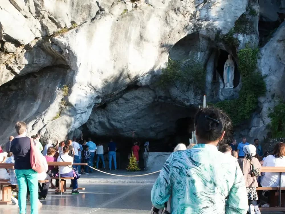 Os milagres de Lourdes reconhecidos oficialmente