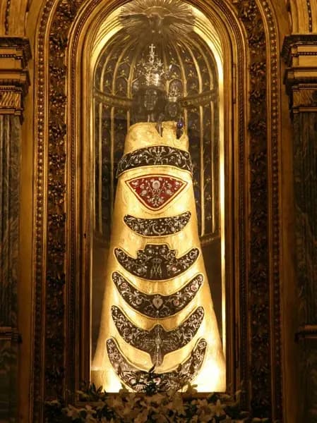 Imagem de Nossa Senhora de de Loreto